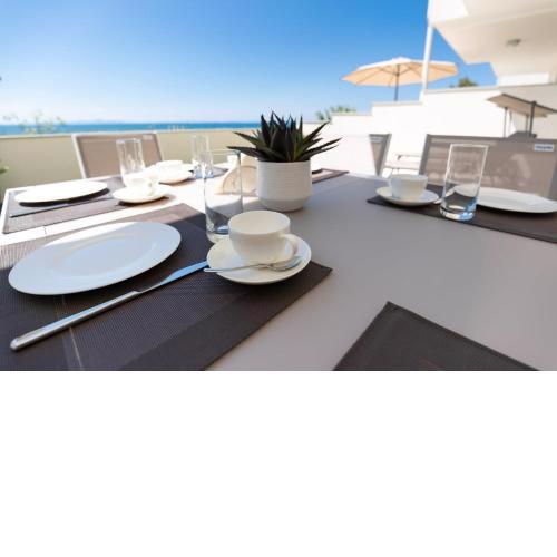 Crowonder Beachfront Reiterer Villa V2 with Seaview 30 meters from the Beach