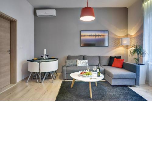 D&A Center Apartments with FREE Parking