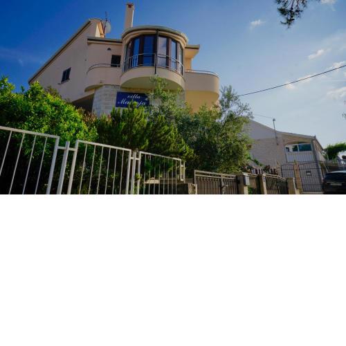 Deluxe Villa Marusija