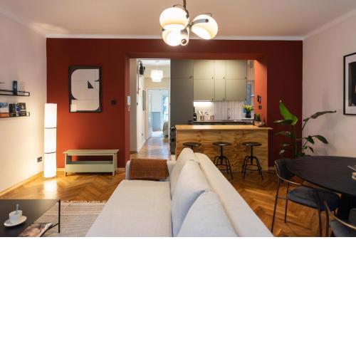 Design 1BDR apartment with balcony