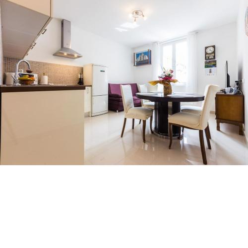 Drago 2BR apt. in old town