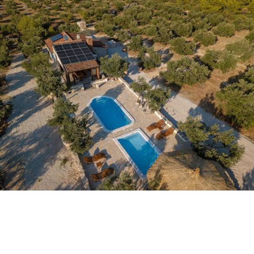 ECO Stone House Santa Maria with Pool