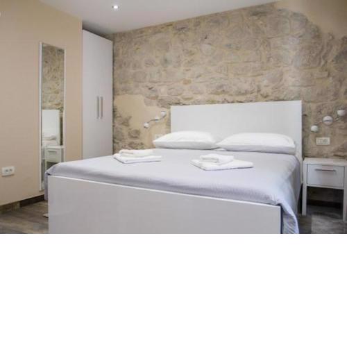 Elegant Residence Rooms