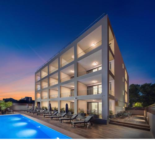 Ellure Luxury Suites