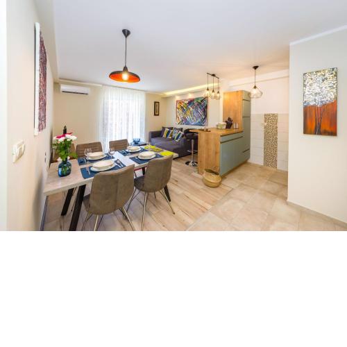 Ema 2BR apt. in old town centre