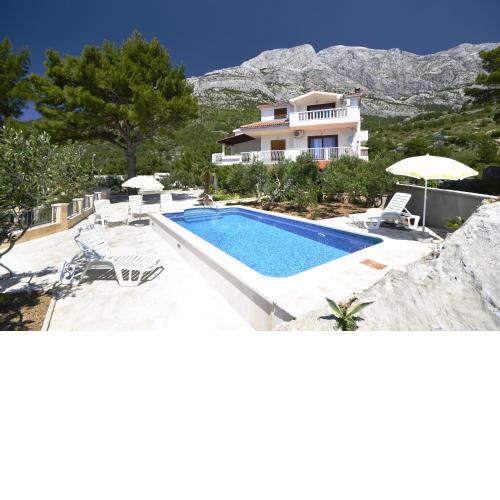 Family friendly apartments with a swimming pool Baska Voda, Makarska - 12442