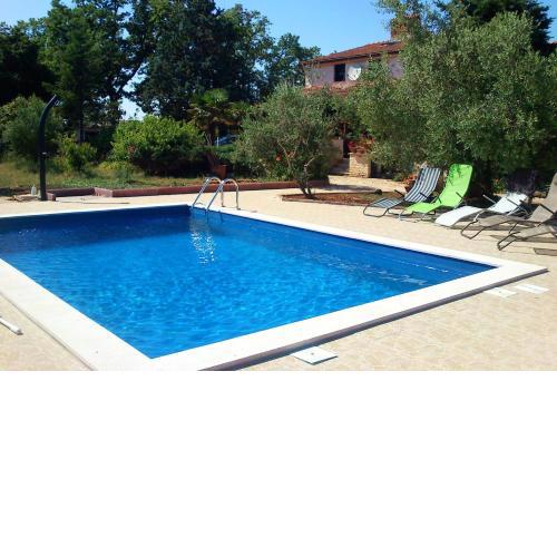 Family friendly apartments with a swimming pool Jadreski, Pula - 7292