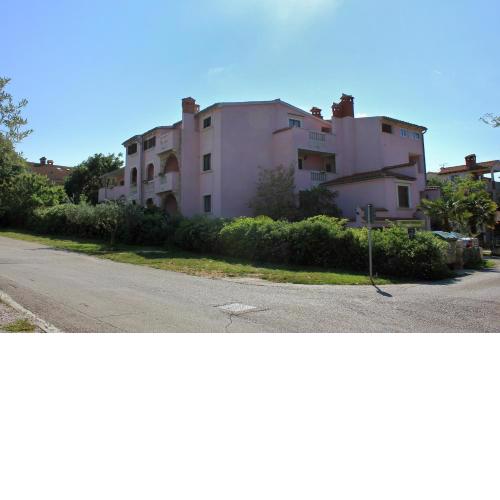 Family friendly apartments with a swimming pool Rovinj - 3394