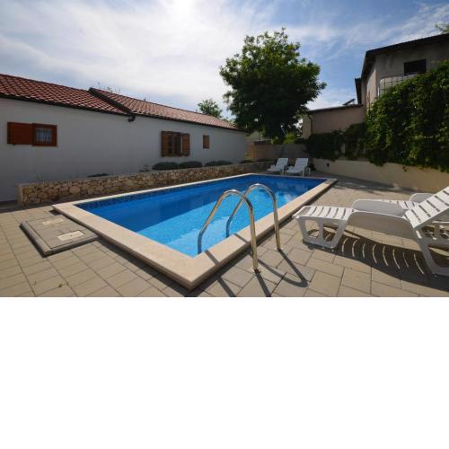 Family friendly apartments with a swimming pool Vir - Lozice, Vir - 18538