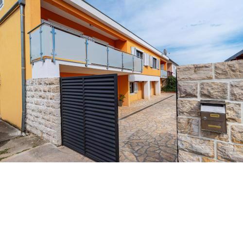 Family friendly house with a swimming pool Pridraga - Cuskijas, Novigrad - 19868
