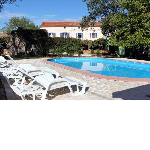 Family friendly house with a swimming pool Valtura, Pula - 7324