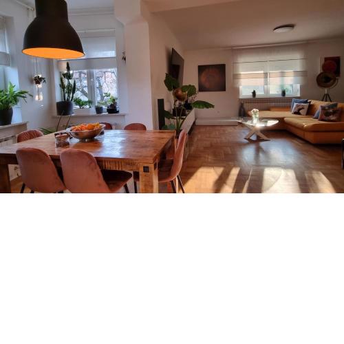 Fantabulous 3BR/3BA Cottage in Maksimir