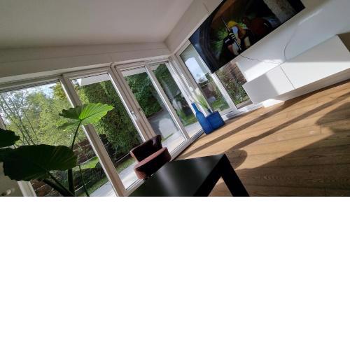 Fantabulous Townhomes w Forest View, Green Patio & Parking
