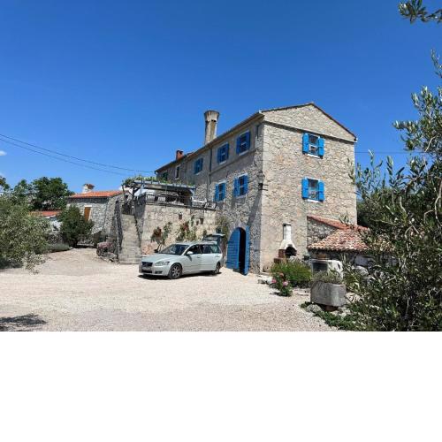 Ferienhaus mit großem Garten, Whirlpool, Pool und separatem Grundstück direkt am Meer
