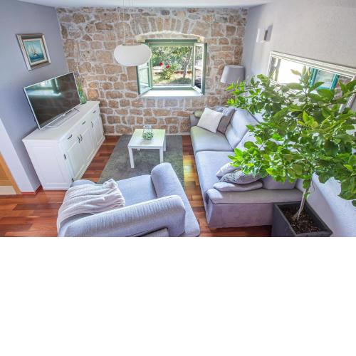 Ferienhaus mit Privatpool für 6 Personen 1 Kind ca 100 m in Gornji Vinjani, Dalmatien Dalmatinisches Hinterland