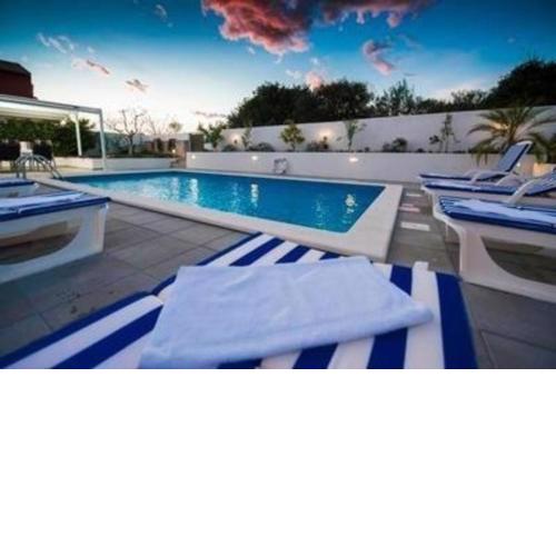 Ferienhaus VILLA ENI mit Pool