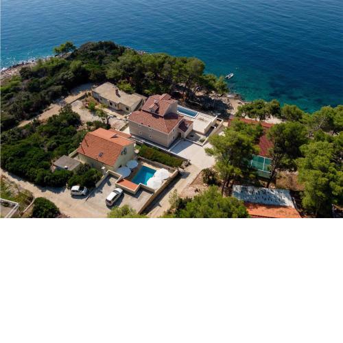 Five-Bedroom Holiday Home in Prizba