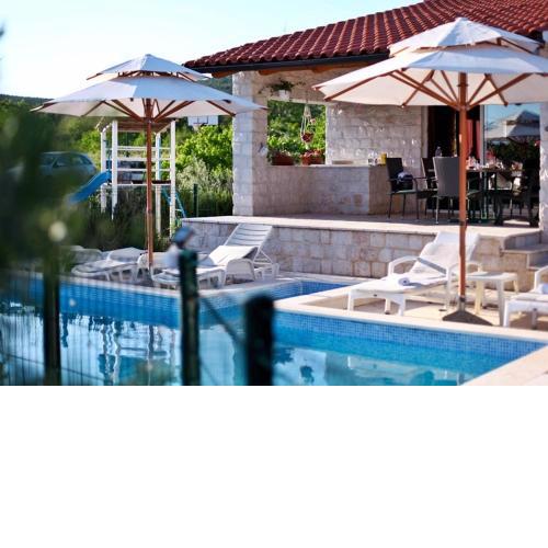 Flamingo - Solar house with private pool