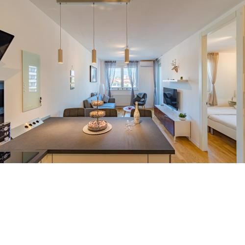 Flexible SelfCheckIns 25 - Zagreb - Garage - Loggia - New - Luxury