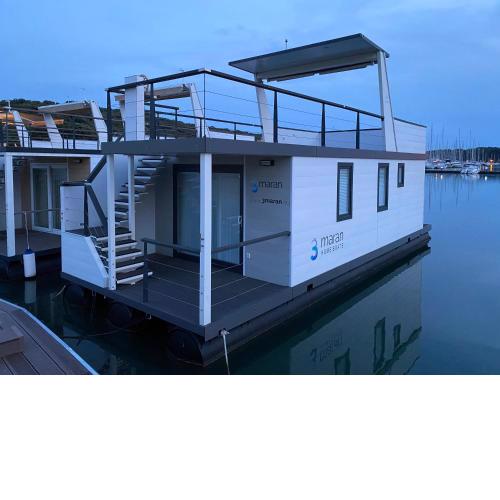 Floating sea house - PULA 1