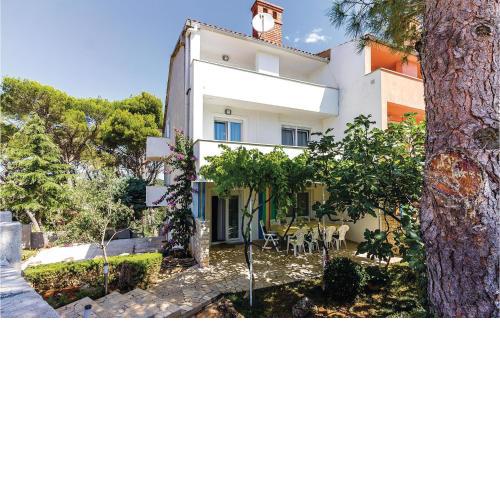 Four-Bedroom Holiday Home in Pula
