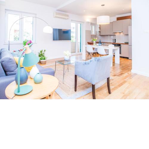 Franco’s spacious residence - great location