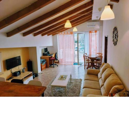 Funtana Lanalayee - newly renovated cozy place