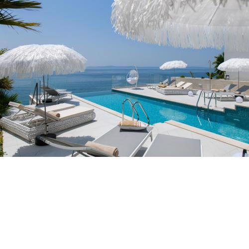 Gallery Luxury Suites & Rooms-Only Adults