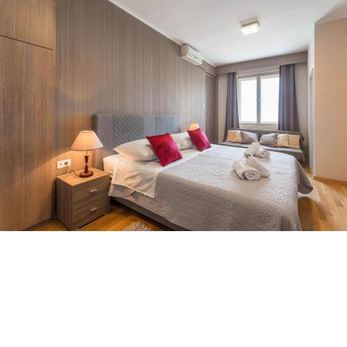 Golden Split Rooms