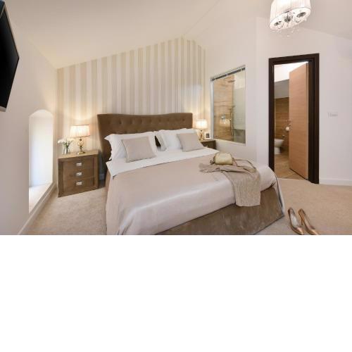 Harvey's luxury rooms