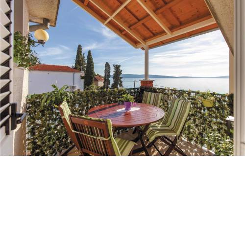 Holiday Apartment Kastel Kambelovac 02