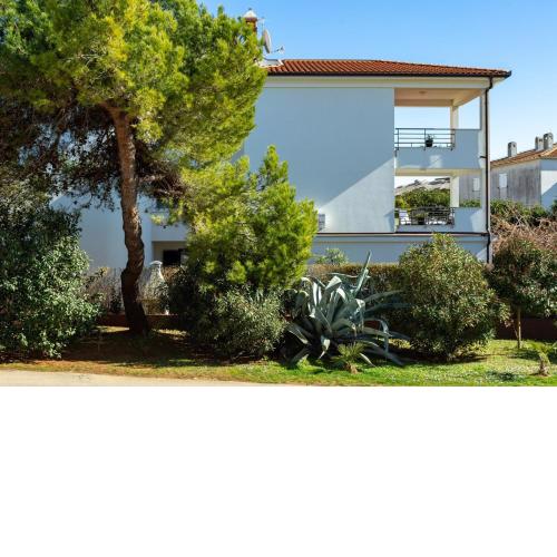 Holiday Apartment Suzana