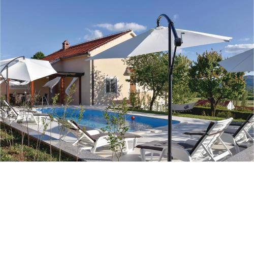 Holiday home Bajagic 90 with Outdoor Swimmingpool