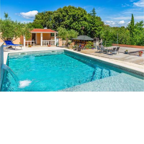 Holiday home Banjole Dvorine