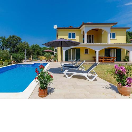 Holiday Home Carla - LBN429