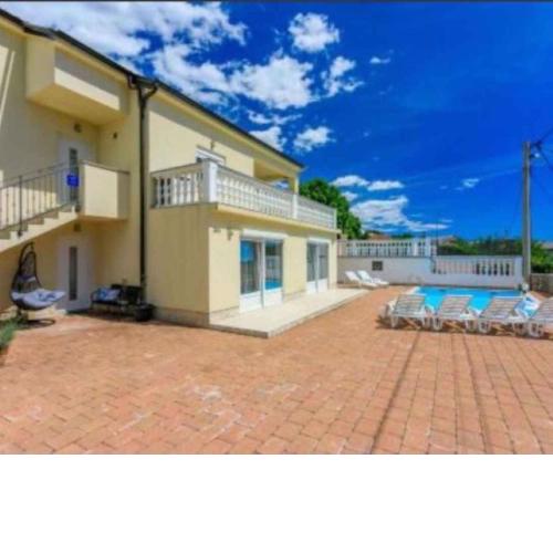 Holiday home in Grizane 43203