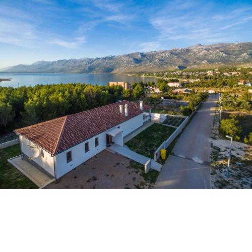 Holiday home in Jasenice 31210