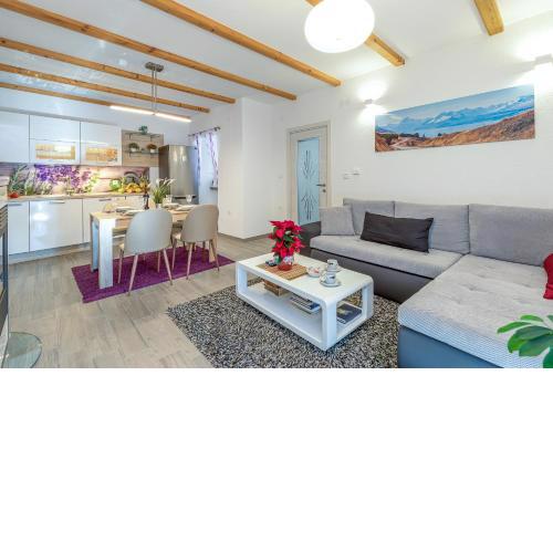 Holiday Home Kastav - Happy Rentals