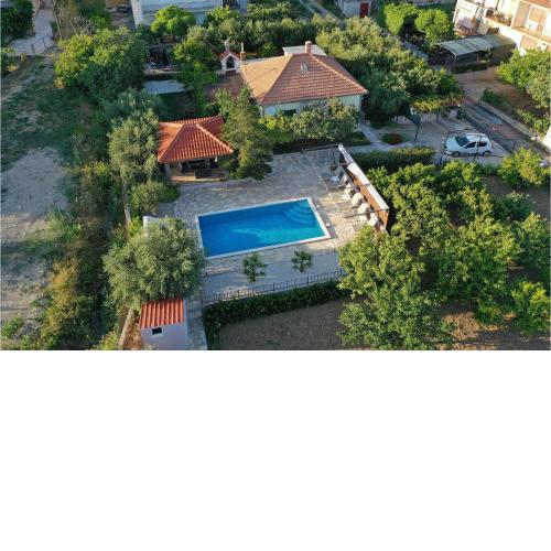Holiday home Kastel Kambelovac 11