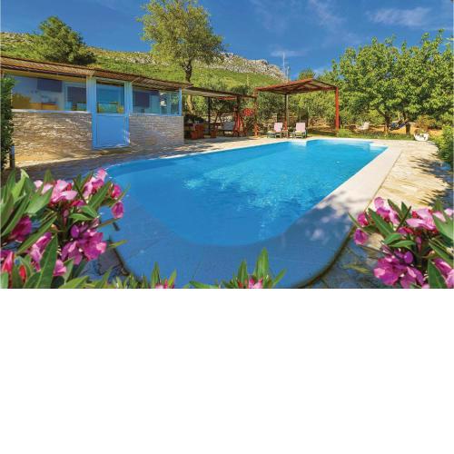 Holiday Home Kastel Kambelovac with Sea View I