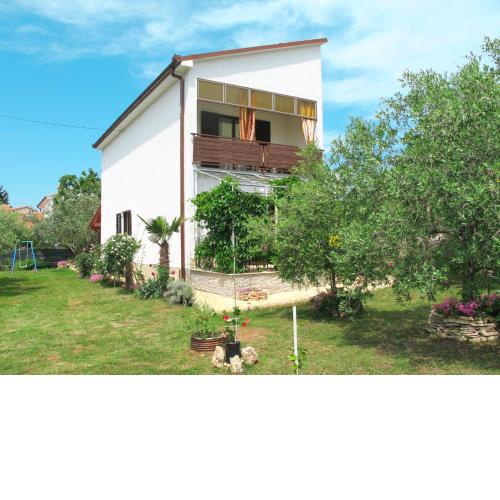 Holiday Home Lara - PUL410