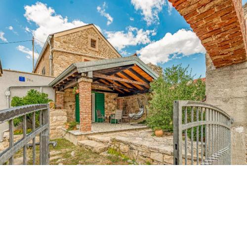 Holiday Home Stone Wall