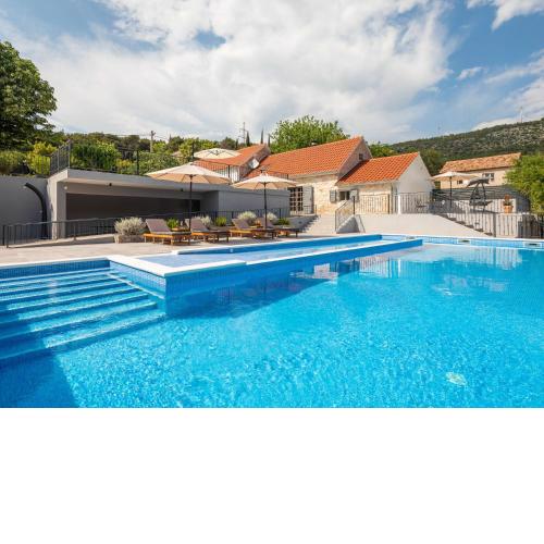 Holiday Home Villa Casa di Pietra
