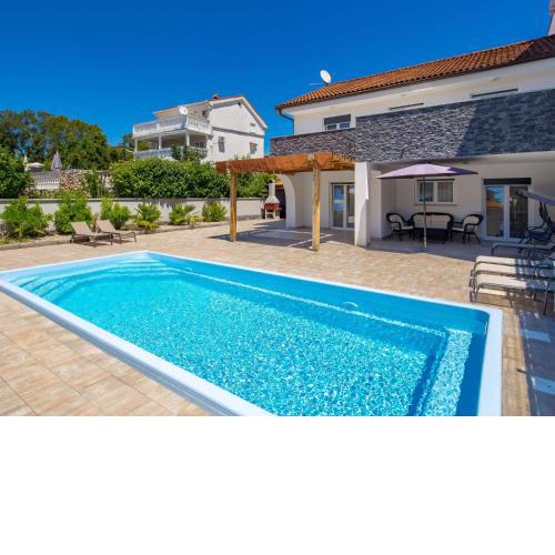 Holiday Home Villa Mira - KRK147