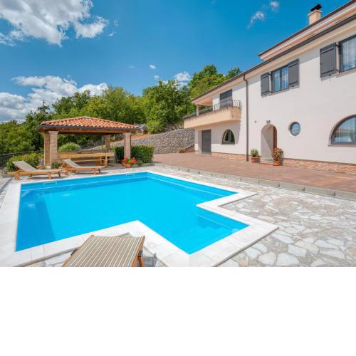 Holiday Home Villa Toni - OPA301