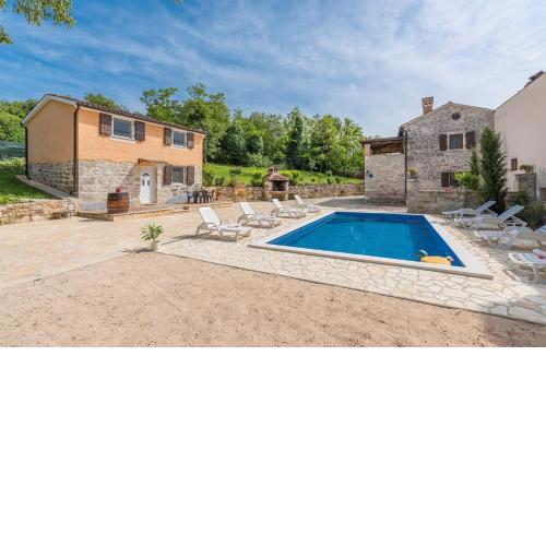 Holiday House Alejna & Luan