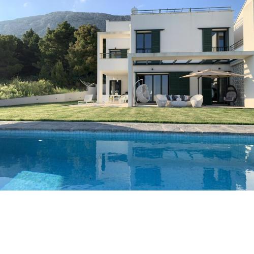Holiday house in Split with sea view, terrace, air conditioning, WiFi 4937-1