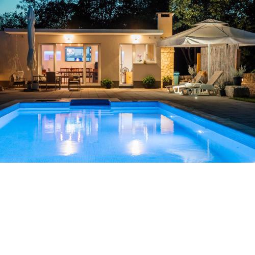 Holiday House Leonarda