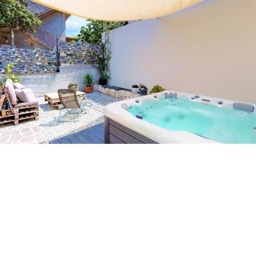 Holiday House Tolesa