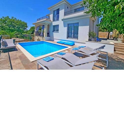 Holiday house VIKTORIJA